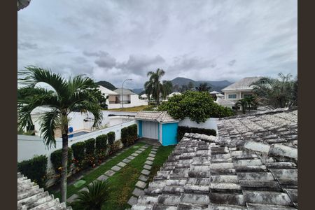 Casa de condomínio para alugar com 360m², 4 quartos e 2 vagas