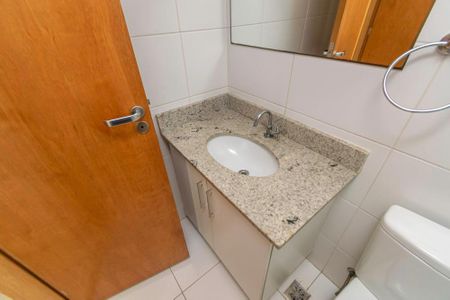 Apartamento para alugar com 60m², 2 quartos e sem vagaBanheiro da Suíte