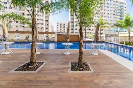 Apartamento para alugar com 60m², 2 quartos e sem vagaÁrea comum - Piscina