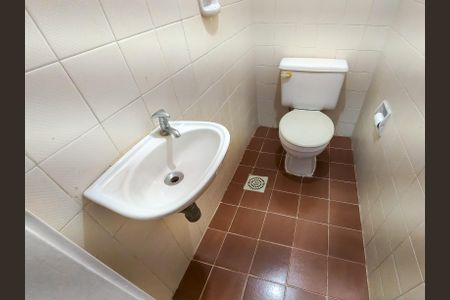 Apartamento à venda com 76m², 2 quartos e 1 vaga Apartamento à venda com 76m², 2 quartos e 1 vagaBanheiro de serviço