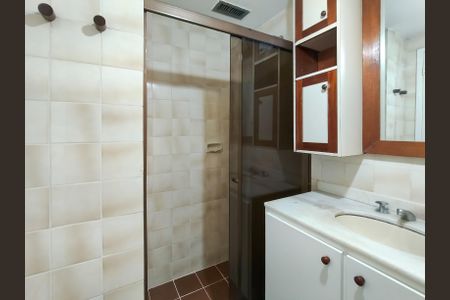 Apartamento à venda com 76m², 2 quartos e 1 vaga Apartamento à venda com 76m², 2 quartos e 1 vagaBanheiro Corredor