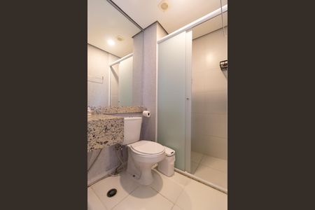 Apartamento à venda com 67m², 2 quartos e 1 vaga Apartamento à venda com 67m², 2 quartos e 1 vagaBanheiro social