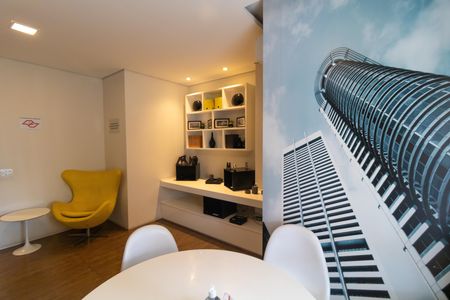 Apartamento à venda com 67m², 2 quartos e 1 vaga Apartamento à venda com 67m², 2 quartos e 1 vagaÁrea comum - Escritório