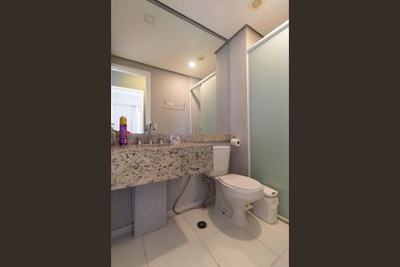 Apartamento à venda com 67m², 2 quartos e 1 vaga Apartamento à venda com 67m², 2 quartos e 1 vagaBanheiro social