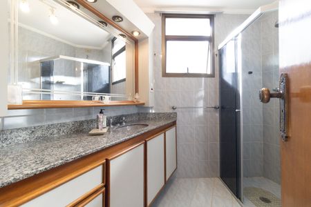 Apartamento à venda com 93m², 3 quartos e 2 vagas Apartamento à venda com 93m², 3 quartos e 2 vagasBanheiro da Suíte