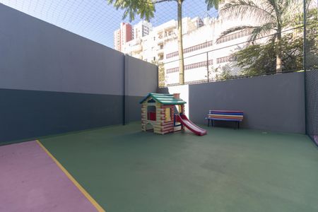 Apartamento à venda com 93m², 3 quartos e 2 vagas Apartamento à venda com 93m², 3 quartos e 2 vagasPlayground