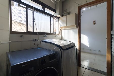 Apartamento à venda com 93m², 3 quartos e 2 vagas Apartamento à venda com 93m², 3 quartos e 2 vagasLavanderia