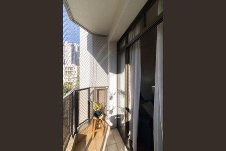 Apartamento à venda com 93m², 3 quartos e 2 vagas Apartamento à venda com 93m², 3 quartos e 2 vagasVaranda da Sala