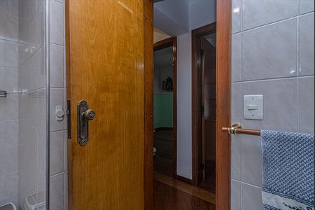 Apartamento à venda com 93m², 3 quartos e 2 vagasbanheiro social_4