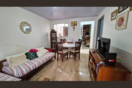 Sala de casa para alugar com 2 quartos, 160m² em Jardim Guarapiranga, São Paulo