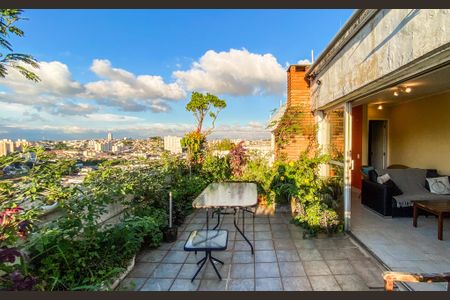 Apartamento à venda com 156m², 3 quartos e 2 vagasCobertura 