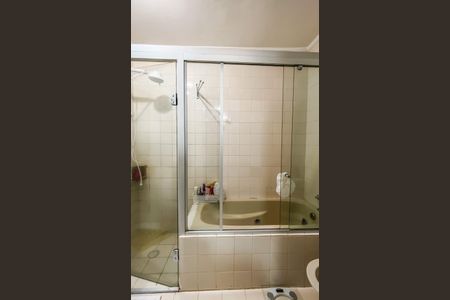 Apartamento à venda com 156m², 3 quartos e 2 vagasBanheiro da Suíte