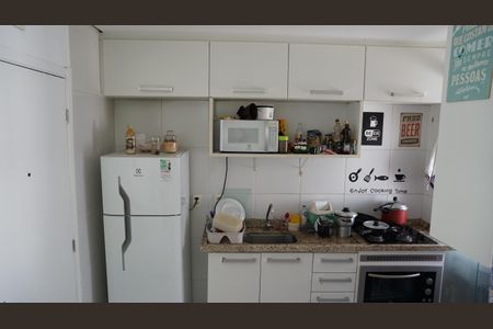 Cozinha de apartamento à venda com 2 quartos, 50m² em Jardim Cocaia, Guarulhos