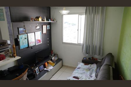 Sala de apartamento à venda com 2 quartos, 50m² em Jardim Cocaia, Guarulhos