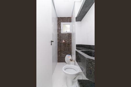 Banheiro de apartamento para alugar com 1 quarto, 26m² em Vila Granada, São Paulo