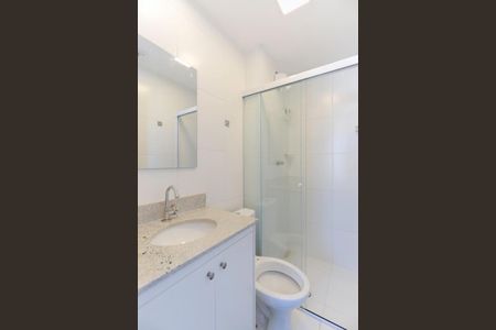 Banheiro de kitnet/studio para alugar com 1 quarto, 26m² em Tucuruvi, São Paulo