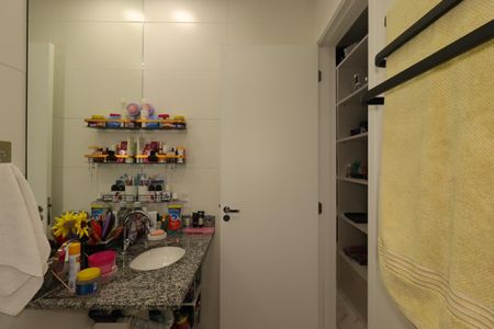 Apartamento à venda com 109m², 2 quartos e 1 vagaBanheiro