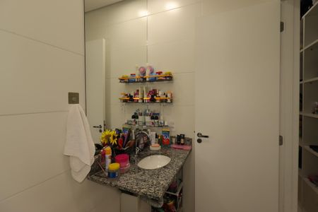 Apartamento à venda com 109m², 2 quartos e 1 vagaBanheiro