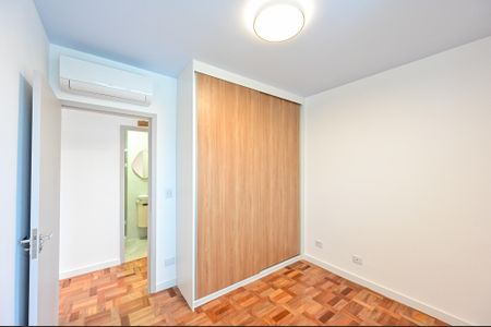 Apartamento à venda com 70m², 3 quartos e 1 vagaQuarto 2