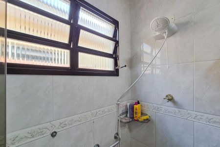 Casa à venda com 157m², 3 quartos e 3 vagas Casa à venda com 157m², 3 quartos e 3 vagasBanheiro Social