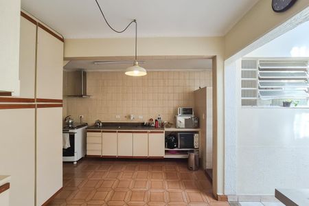 Casa à venda com 157m², 3 quartos e 3 vagasCozinha - Armários