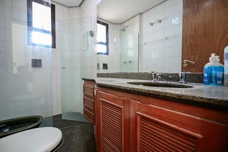 Apartamento à venda com 150m², 3 quartos e 3 vagasBanheiro Suíte 1