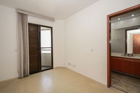 Apartamento à venda com 150m², 3 quartos e 3 vagasSuíte 2
