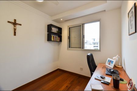 Quarto 1 de apartamento para alugar com 3 quartos, 90m² em Funcionários, Belo Horizonte