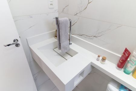 Apartamento à venda com 59m², 2 quartos e 1 vaga Apartamento à venda com 59m², 2 quartos e 1 vagaBanheiro da Suíte