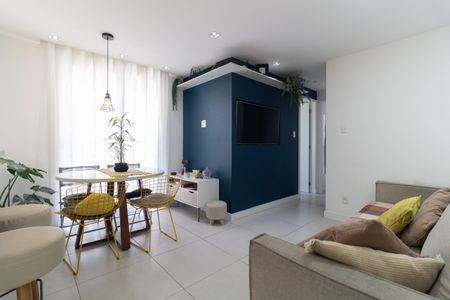 Apartamento à venda com 59m², 2 quartos e 1 vaga Apartamento à venda com 59m², 2 quartos e 1 vagaSala