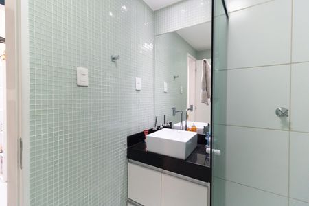 Apartamento à venda com 59m², 2 quartos e 1 vaga Apartamento à venda com 59m², 2 quartos e 1 vagaBanheiro Social