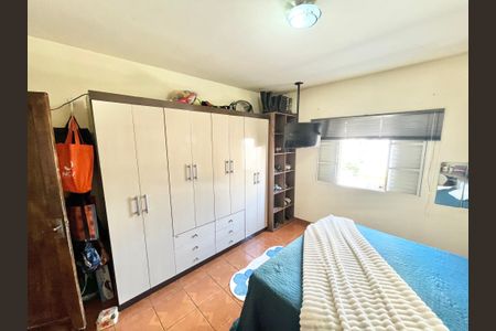 Casa à venda com 120m², 5 quartos e 4 vagasQuarto 1