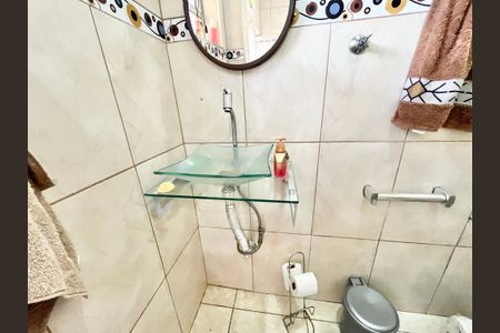 Casa à venda com 120m², 5 quartos e 4 vagasBanheiro de serviço