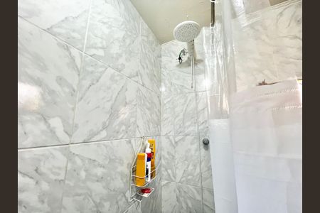 Casa à venda com 120m², 5 quartos e 4 vagasBanheiro de serviço