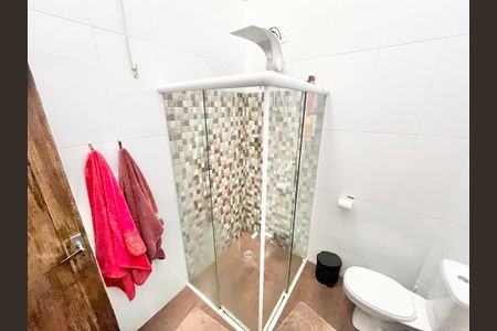 Casa à venda com 120m², 5 quartos e 4 vagasBanheiro