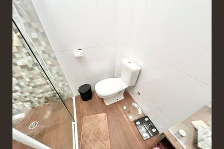 Casa à venda com 120m², 5 quartos e 4 vagasBanheiro