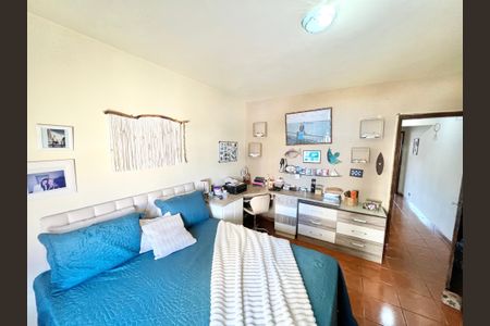 Casa à venda com 120m², 5 quartos e 4 vagasQuarto 1