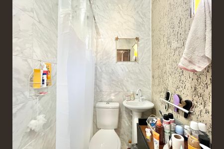 Casa à venda com 120m², 5 quartos e 4 vagasBanheiro de serviço