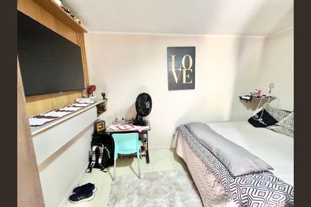 Casa à venda com 120m², 5 quartos e 4 vagasQuarto de Serviço