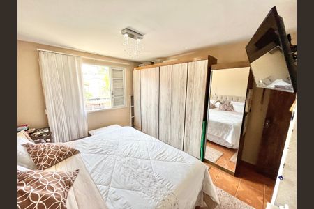 Casa à venda com 120m², 5 quartos e 4 vagasQuarto 2