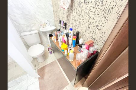 Casa à venda com 120m², 5 quartos e 4 vagasBanheiro de serviço