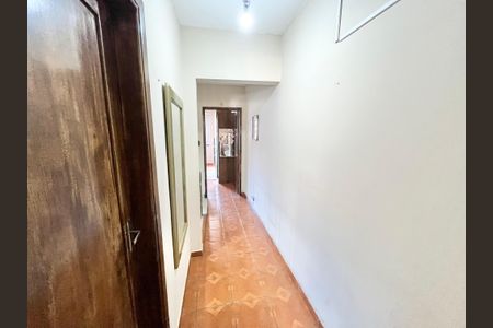Casa à venda com 120m², 5 quartos e 4 vagasCorredor