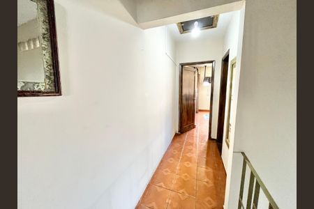 Casa à venda com 120m², 5 quartos e 4 vagasCorredor