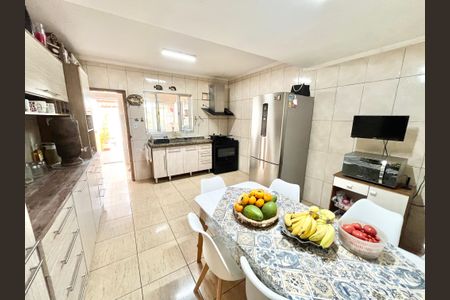 Casa à venda com 120m², 5 quartos e 4 vagasCozinha