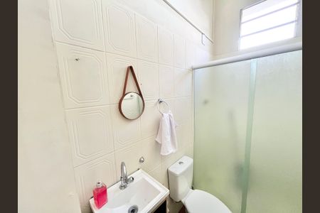 Casa à venda com 120m², 5 quartos e 4 vagasBanheiro 2