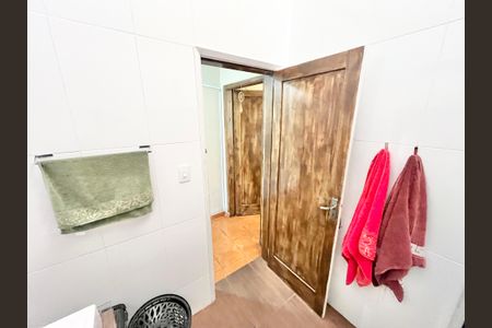 Casa à venda com 120m², 5 quartos e 4 vagasBanheiro