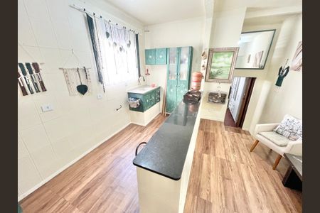 Casa à venda com 120m², 5 quartos e 4 vagasSala/Cozinha