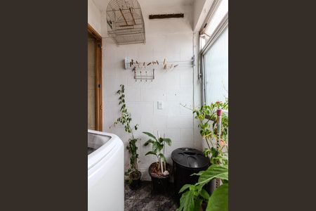 Apartamento à venda com 77m², 3 quartos e 1 vaga Apartamento à venda com 77m², 3 quartos e 1 vagaÁrea de Serviço