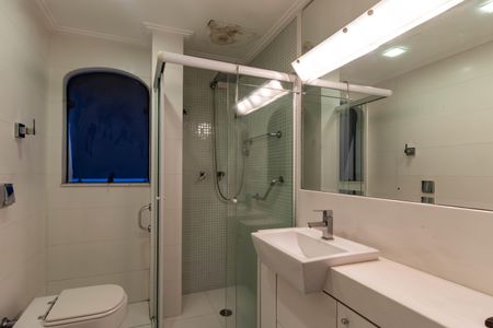 Apartamento à venda com 266m², 4 quartos e 4 vagasBanheiro da Suíte 3