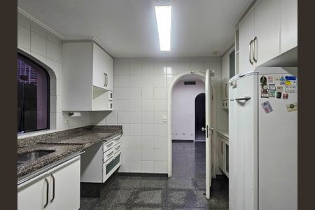 Apartamento à venda com 266m², 4 quartos e 4 vagasCozinha
